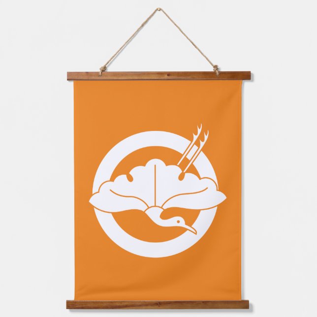 Crane-shaped ginkgo leaf on circle hanging tapestry (Front)