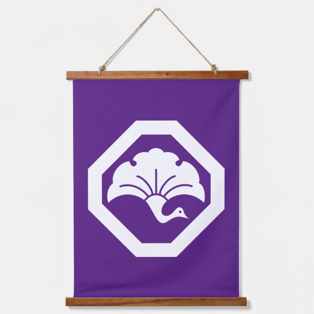 Crane-shaped ginkgo leaf on tray hanging tapestry (Front)