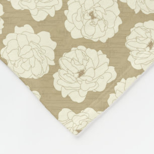Cream Roses on Golden Beige - seamless pattern. Fleece Blanket