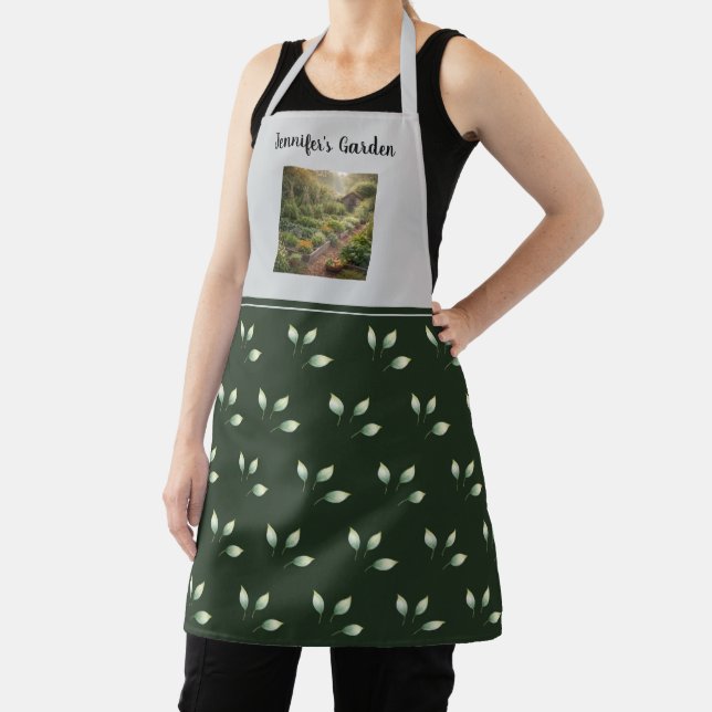 Create your own garden photo monogrammed apron (Insitu)