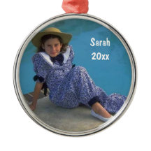Create Your Own Round Photo Keepsake With Text