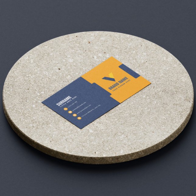 Creative Modern Elegant  Business Card (Creator Uploaded)