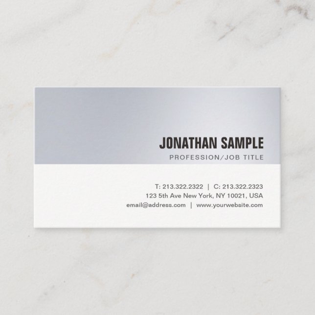 Creative Modern Trendy Minimalist Professional Business Card (Front)