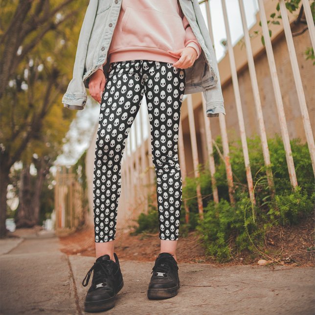 Creepy Cute Skulls Leggings (Creator Uploaded)