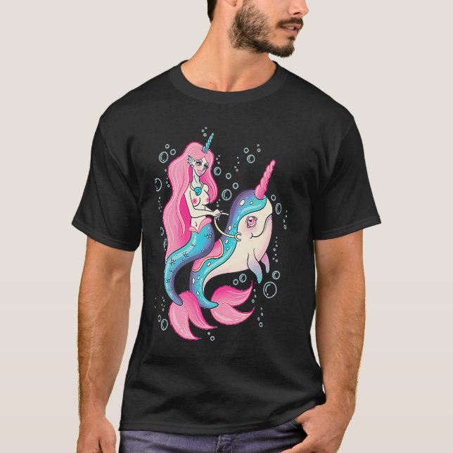 Creepy mermaid riding on a unicorn narwahle Alt sa T-Shirt (Front)