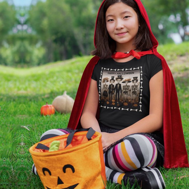 Creepy Skeleton Family Happy Halloween T-Shirt (Creator Uploaded)