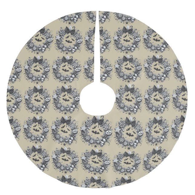 Creepy Wreath Brushed Polyester Tree Skirt (Front)