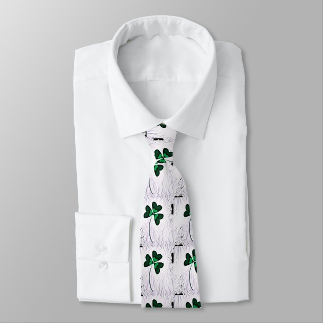 Crinkled Shamrock Tie (Tied)