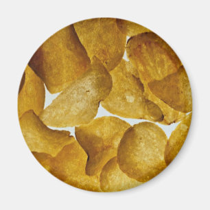 Crispy potato chips magnet