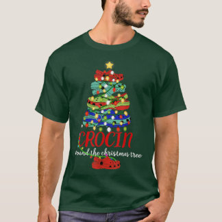 Crocin around the Christmas tree 199 T-Shirt