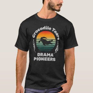 crocodile animal alligators silhouette reptile    T-Shirt