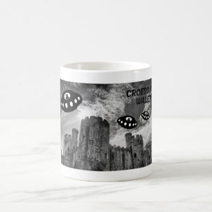 Croeso i Wales with some extraterrestrial visitor Coffee Mug
