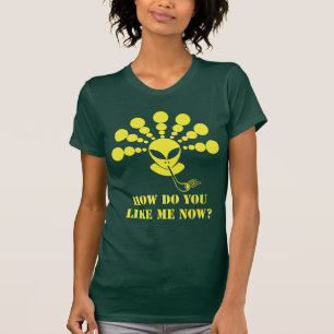 Crop Circle Alien Smoking T-Shirt