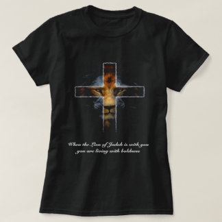 Cross - Jesus as the lion of Judah T-Shirt