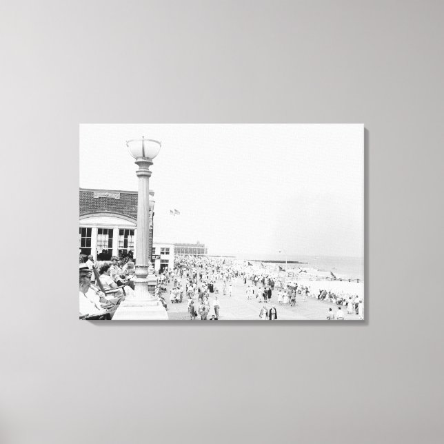 Crowds 2 canvas print (Front)