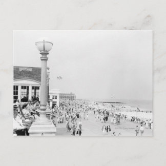 Crowds 2 postcard