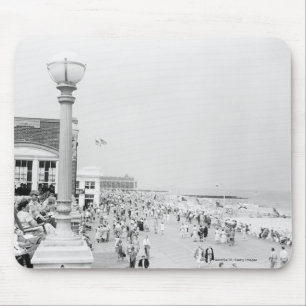 Crowds on esplanade mouse pad