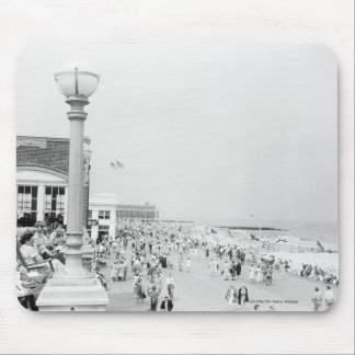 Crowds on esplanade mouse pad