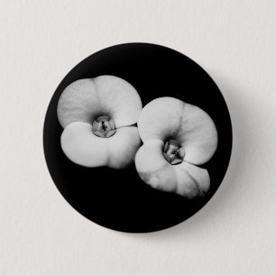 crown of thorns 6 cm round badge