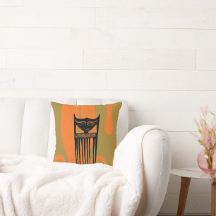 Crowned Coils: Afrocentric Pop Art Symbol in Style Cushion