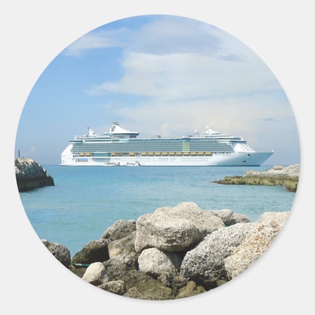 Cruise Ship at CocoCay Classic Round Sticker (Front)