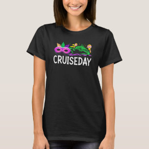 Cruiseday Mardi Gras Celebrations Parade Boat Fat  T-Shirt