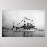 Cruiser Washington anchored in Seattle Harbour