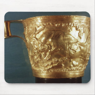 Cup, depicting a charging bull mouse pad