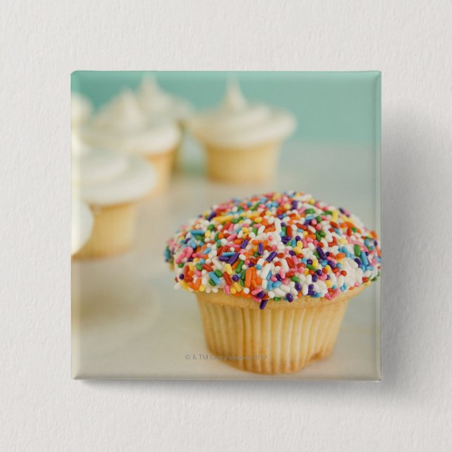 Cupcakes, focus on one in front with 15 cm square badge (Front)