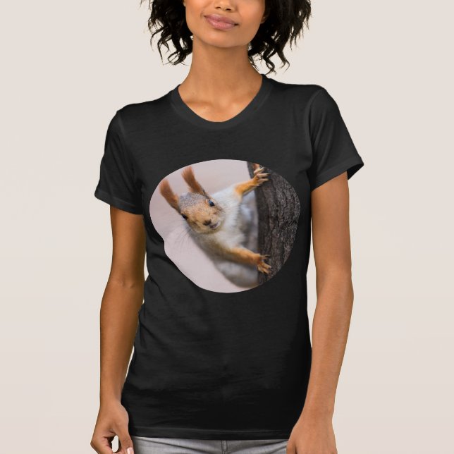 Curious squirrel T-Shirt (Front)