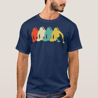 Curler Player Vintage Retro Art Curling Gift T-Shirt