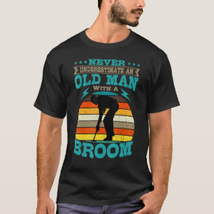 Curling Stone Silhouette Retro Vintage Winter Spor T-Shirt