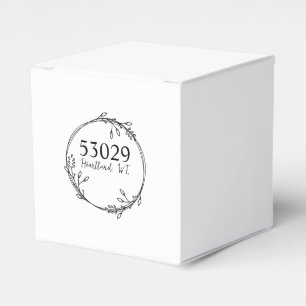 Custom City & State Wreath Farmhouse, Custom name Favour Box