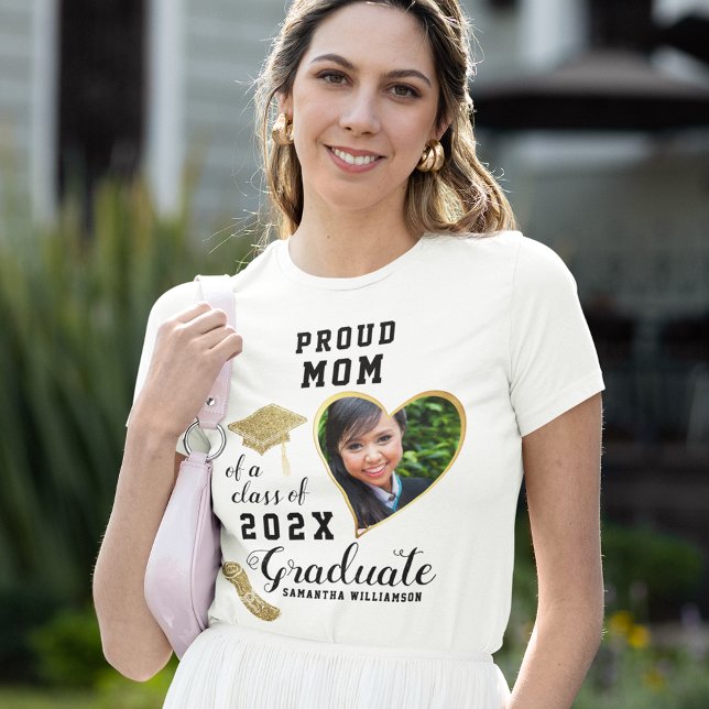 Custom Photo Proud Mum Class of 2025 Graduate T-Shirt (Creator Uploaded)