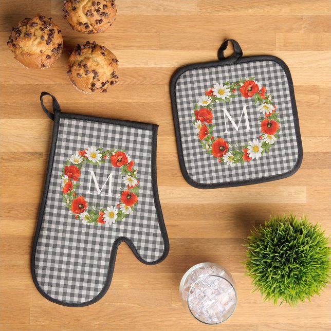 Custom Shabby Chic Poppies And Daisies Wreath Oven Mitt & Pot Holder Set (Creator Uploaded)