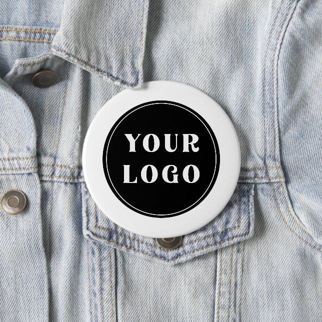 custom, unique, sleek & minimalist 10 cm round badge (In Situ)