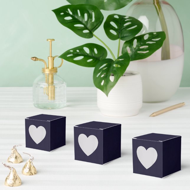 Customisable Navy Blue Simple Attractive Heart Favour Box (Multiple)