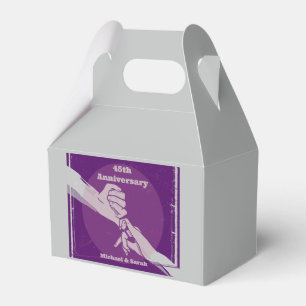 Customiz anniversary romantic couple holding hands favour box