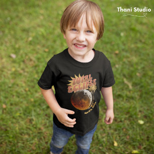 Customizable Date Total Eclipse Modern Vintage 90s T-Shirt