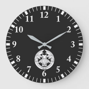 Cut bamboo in embracing bamboo leaves large clock