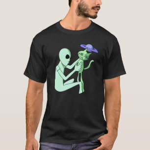 Cute Alien Petting A Cat For Cat Mum Dad Pet  Cost T-Shirt