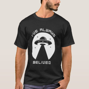 Cute Alien Theme UFO Lover Gift Green Alien Birthd T-Shirt