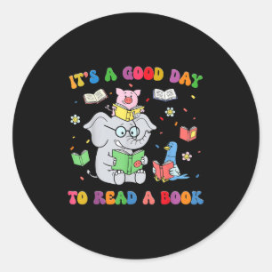 Cute animals read book teachers students kids book classic round sticker