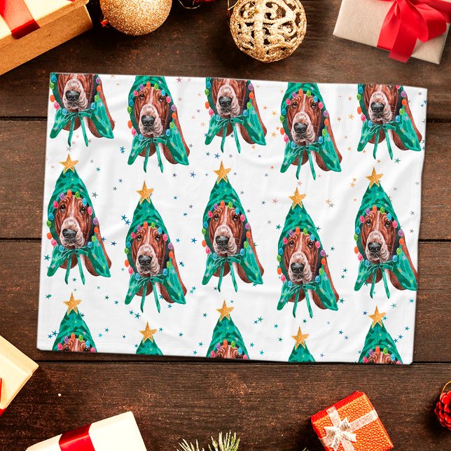 Cute Basset Hound Dog Pattern Christmas Fleece Blanket (Creator Uploaded)