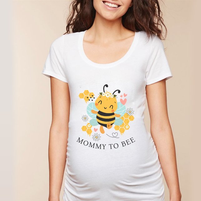 Cute bee Mummy to be pregnancy reveal baby shower T-Shirt (Cute bee Mommy to be pregnancy reveal baby shower T-Shirt)