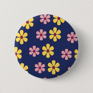 Cute big flowers pattern 6 cm round badge