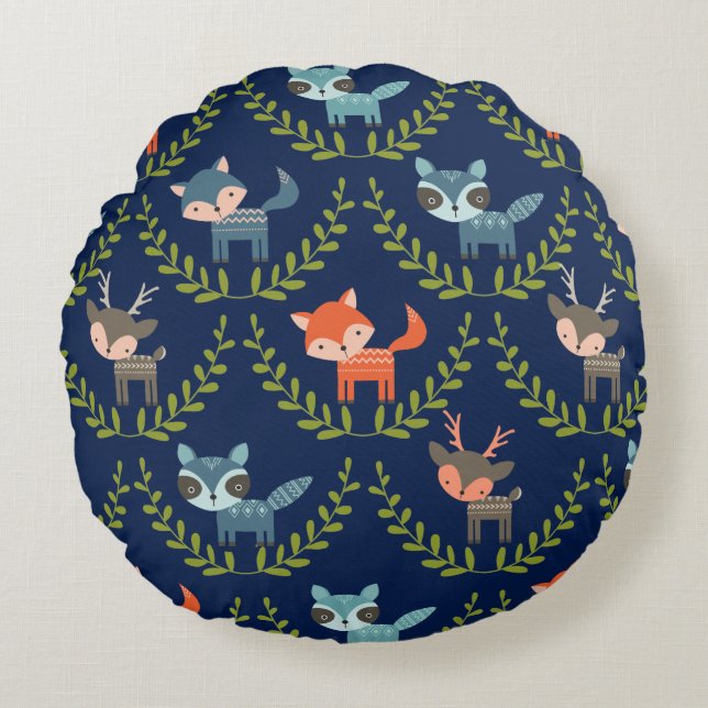 Cute Boho Foxes & Deer On Green Wreath Pattern Round Cushion (Front)
