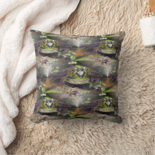 Cute Bullfrog Face Nature Pattern Cushion