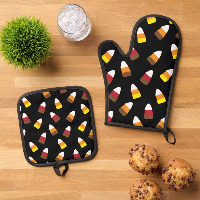 Cute Candy Corn Pattern Halloween Oven Mitt & Pot Holder Set (Top Down)
