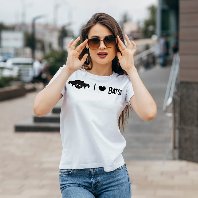 Cute Cartoon I Love Bats T-Shirt (Creator Uploaded)